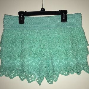 Jolt crochet shorts